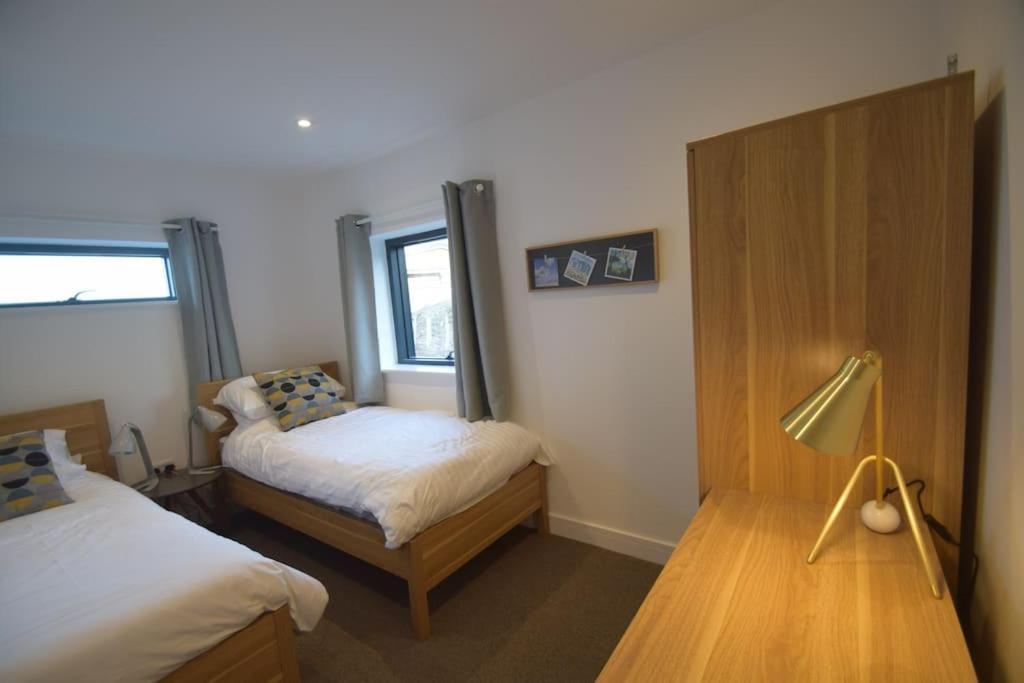 Flat 1 High Tide House, Mortehoe - Beautifully Designed Ground Floor Flat With Sea Views And Garden Екстериор снимка
